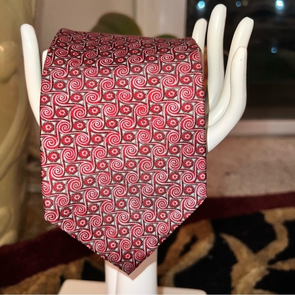 Christian Dior Men’s 100% Silk Red Gray Cream Floral Swirl Tie Made in the USA - Picture 1 of 8